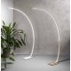 Dimmable led floor lamp with painted metal structure.