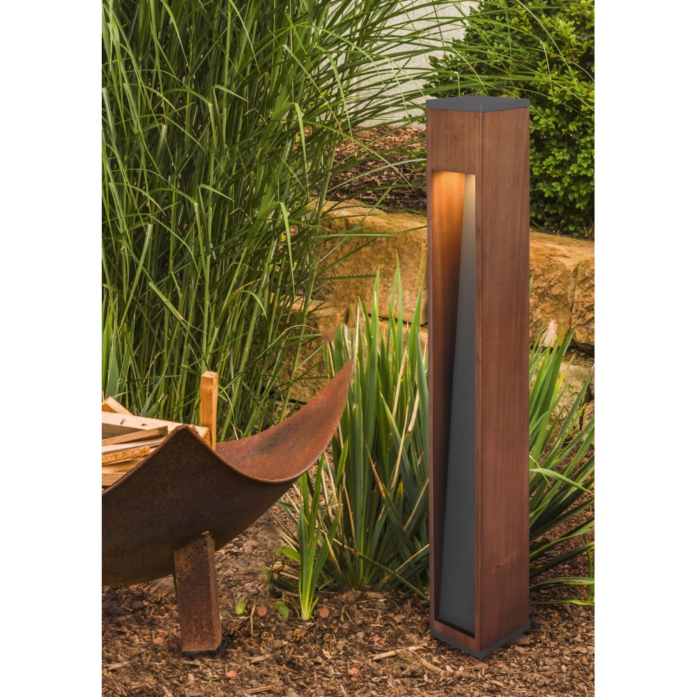 Outdoor column in natural wood height 80cm.