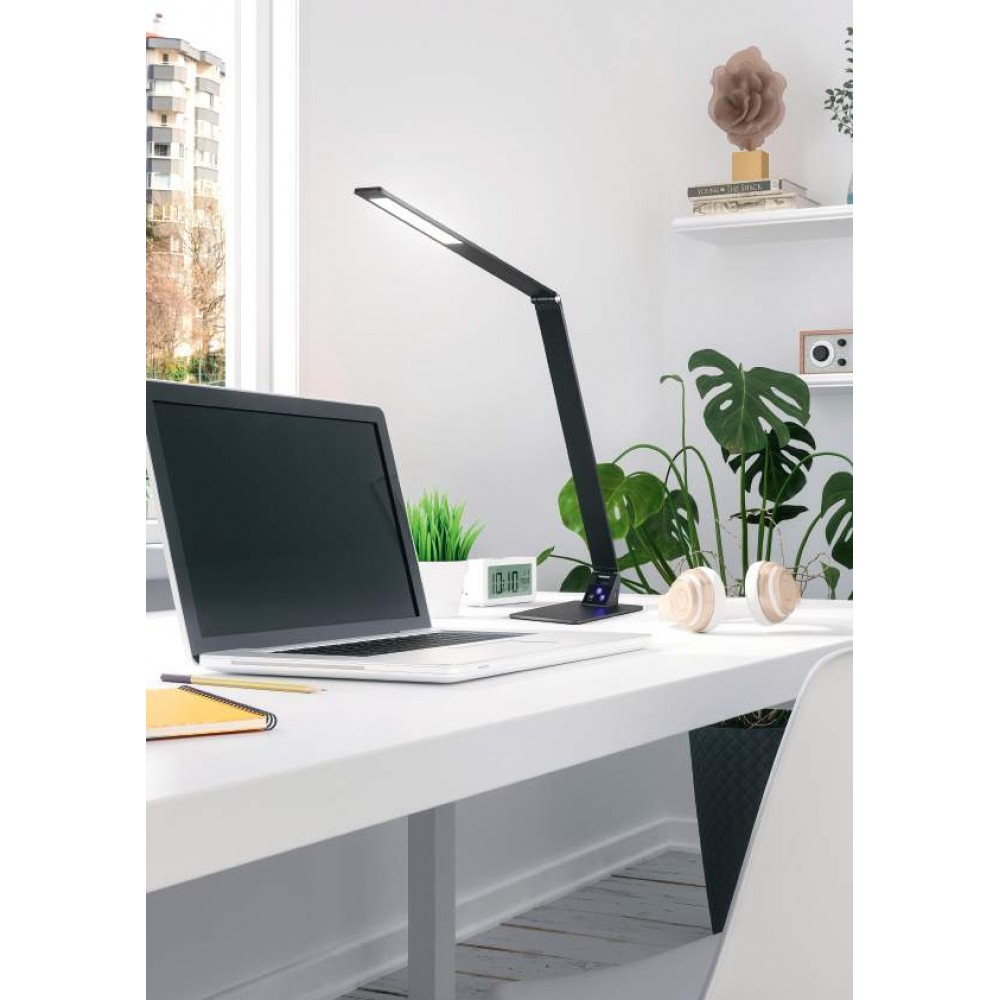 Office metal lamp with touch dimmer and usb charger.